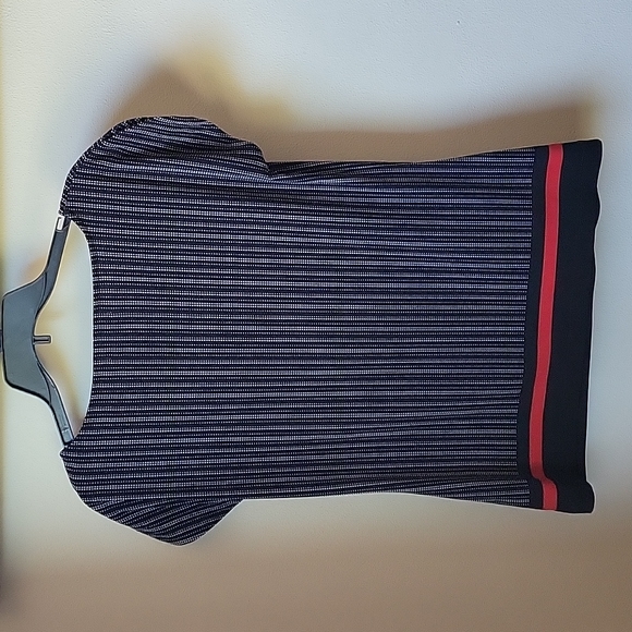 Short Sleeve Liz Claiborne Top - Picture 3 of 5